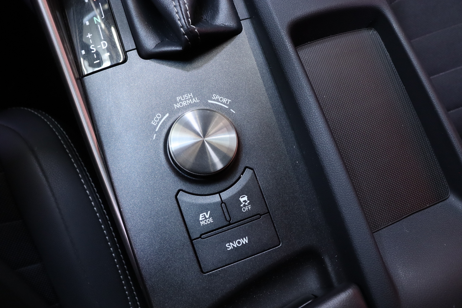 LEXUS IS 2019