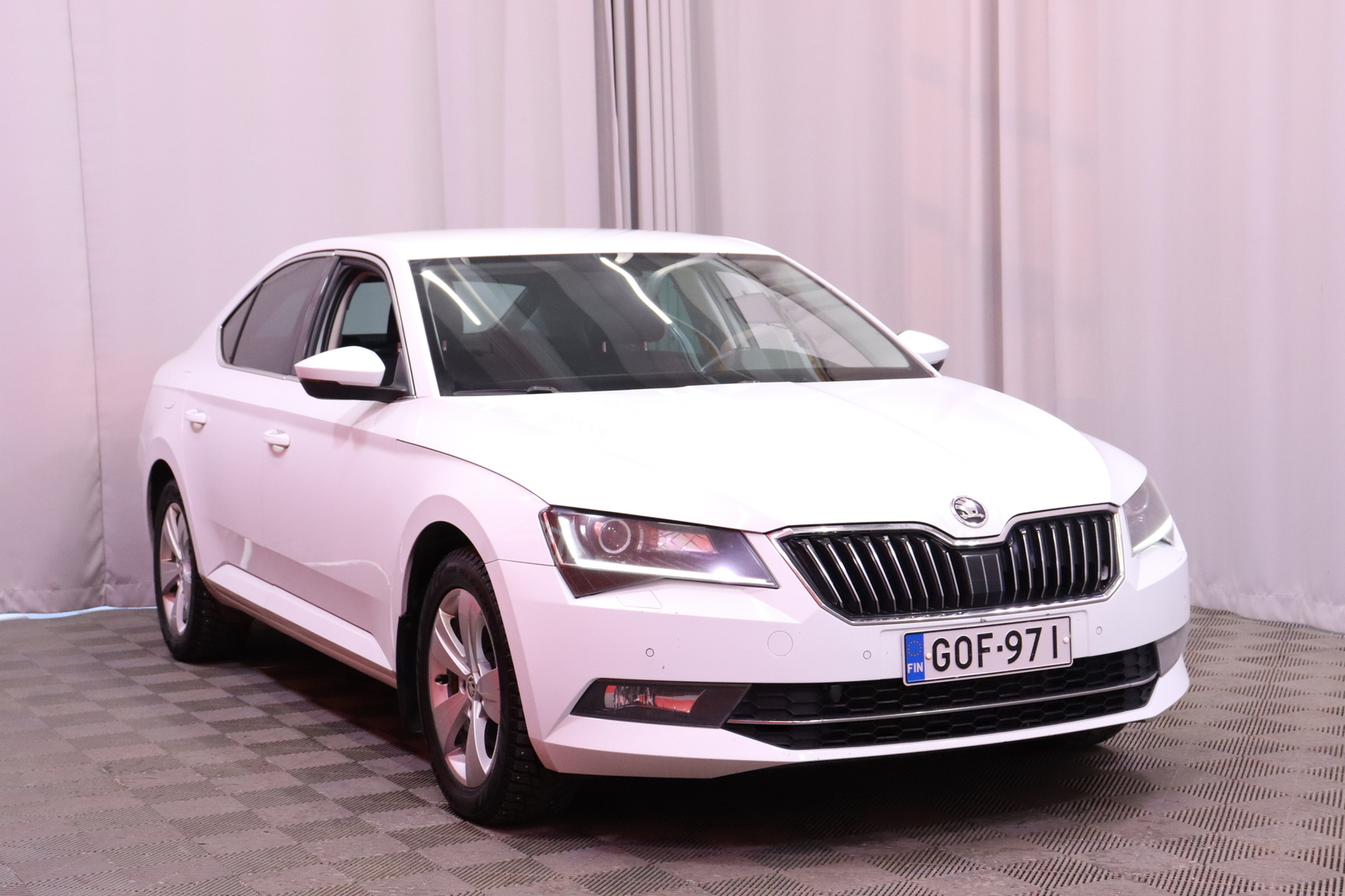 SKODA Superb 2016