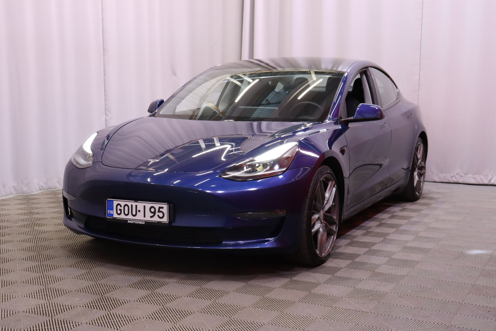 TESLA Model 3 2021