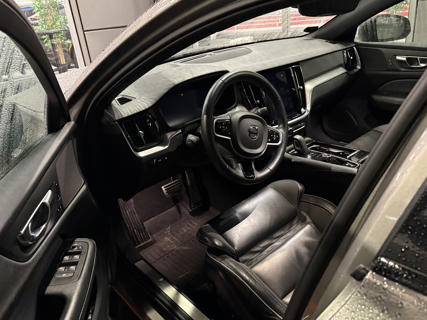 VOLVO V60 2022