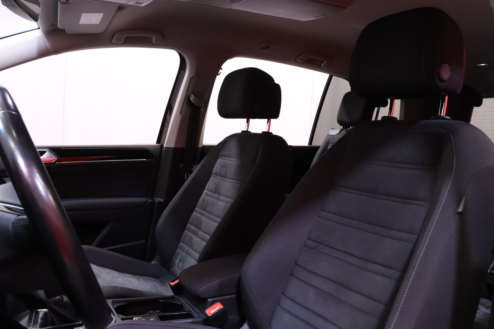 VOLKSWAGEN Touran 2018