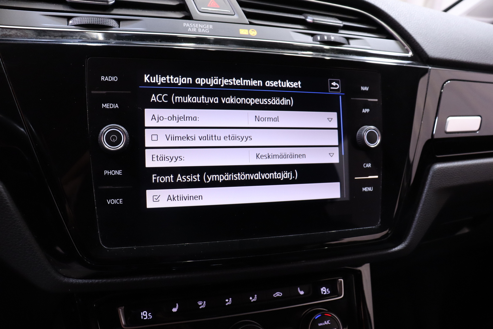 VOLKSWAGEN Touran 2018