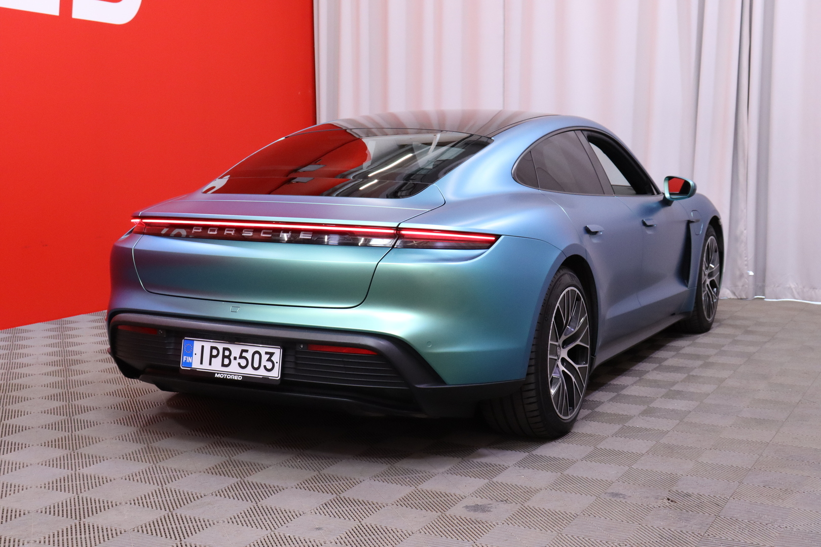 PORSCHE Taycan 2021
