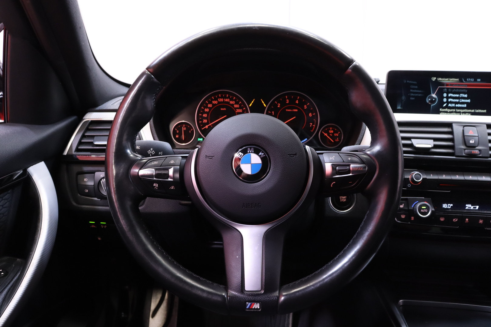 BMW 330 2016