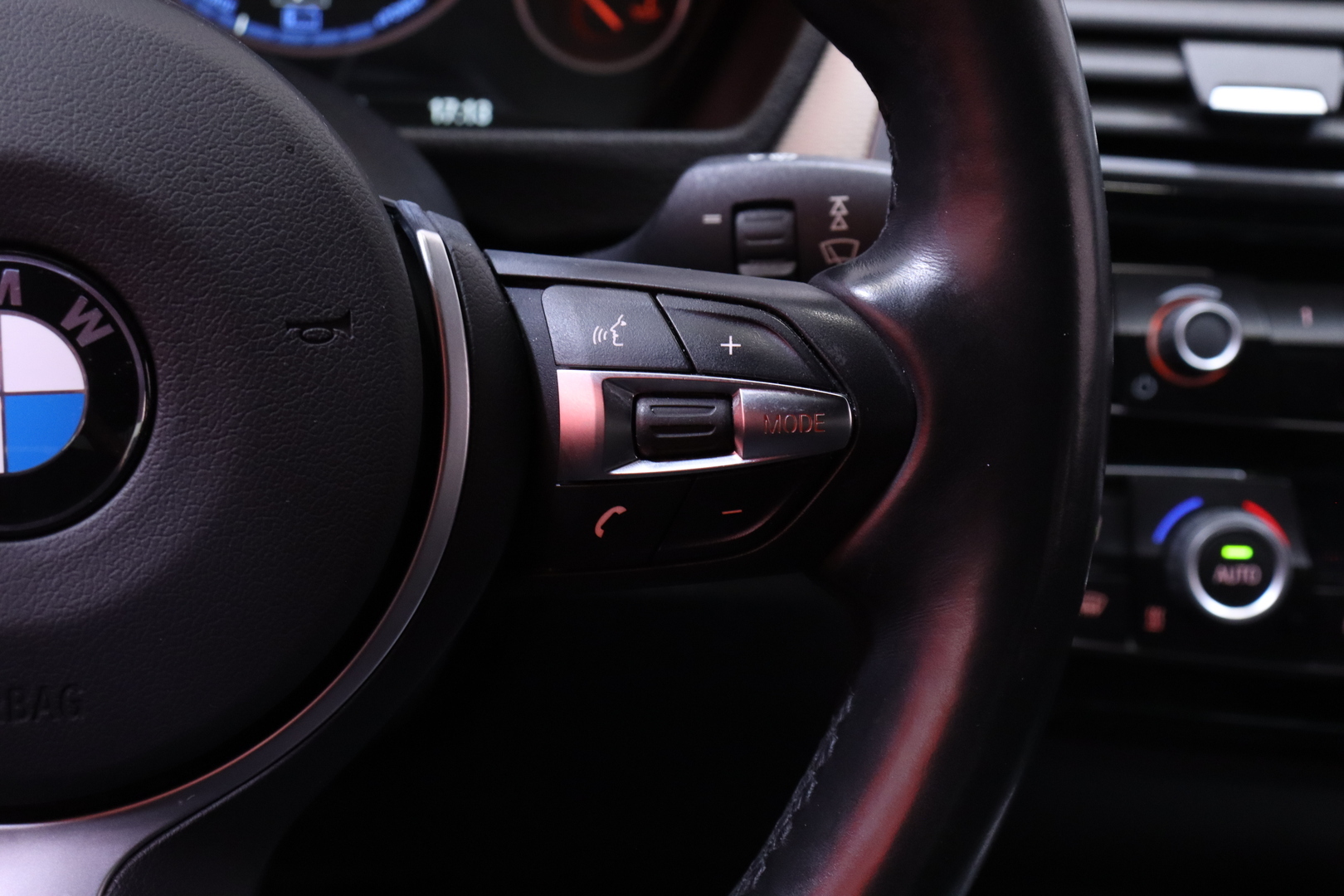 BMW 330 2016