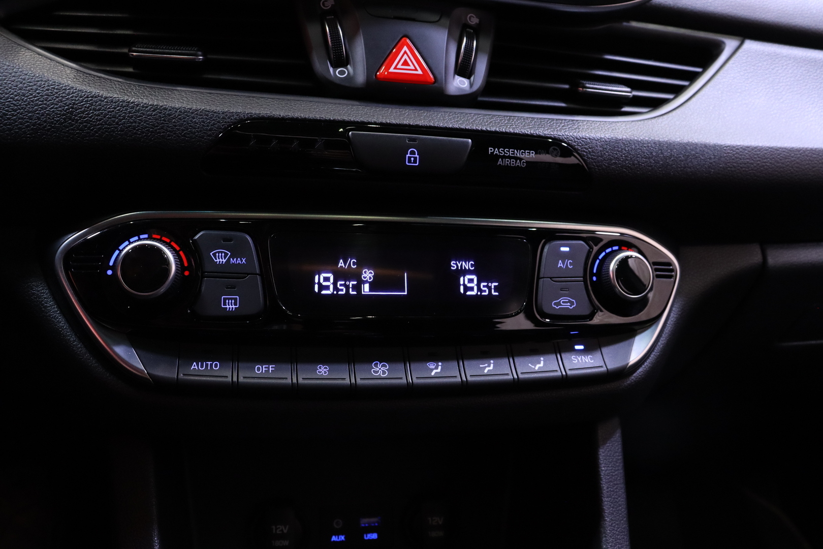 HYUNDAI i30 2019