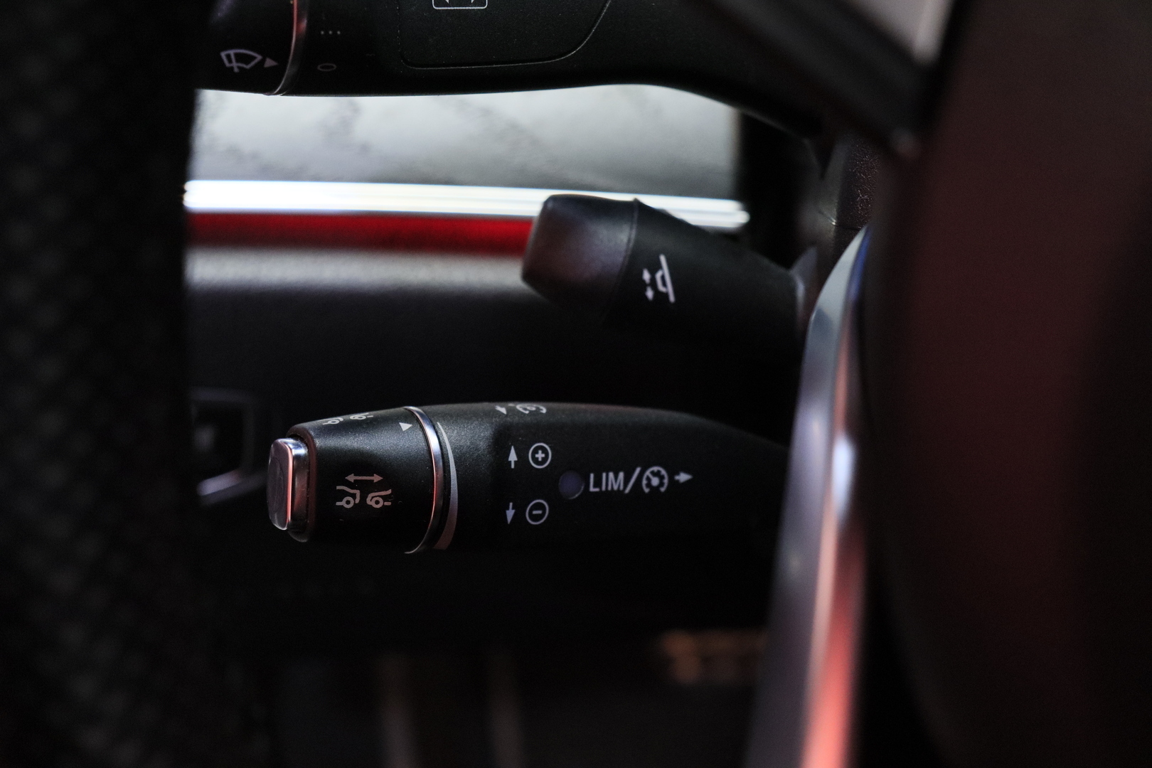 MERCEDES-BENZ E 2018