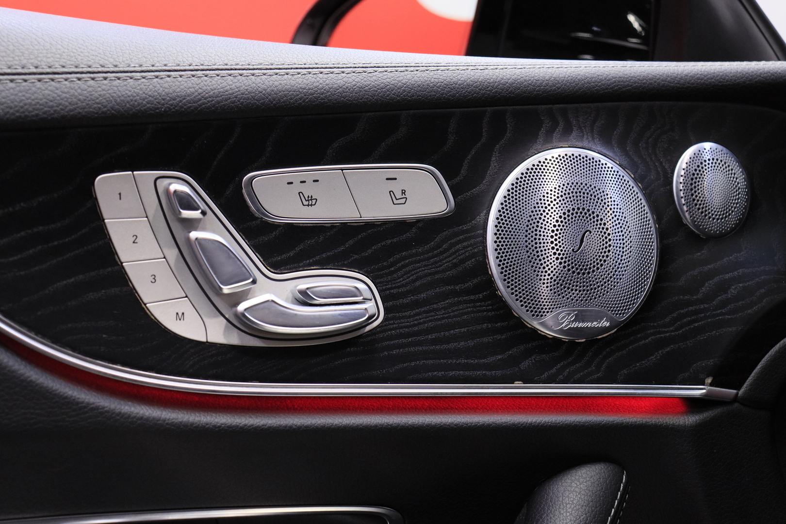 MERCEDES-BENZ E 2018