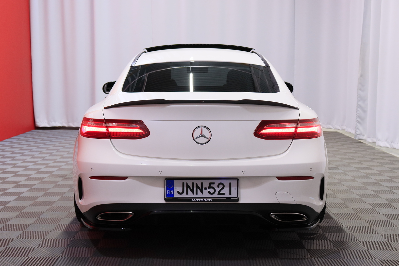 MERCEDES-BENZ E 2018