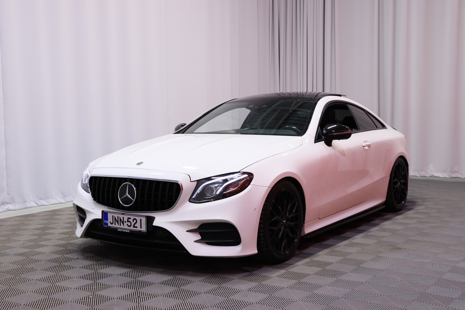 MERCEDES-BENZ E 2018