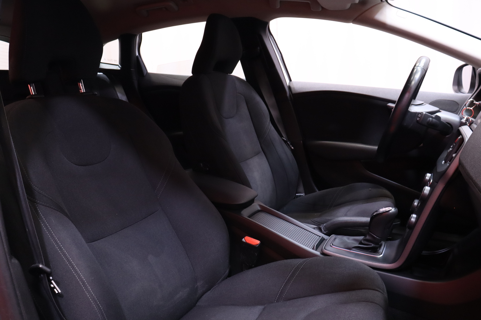 VOLVO V40 2014
