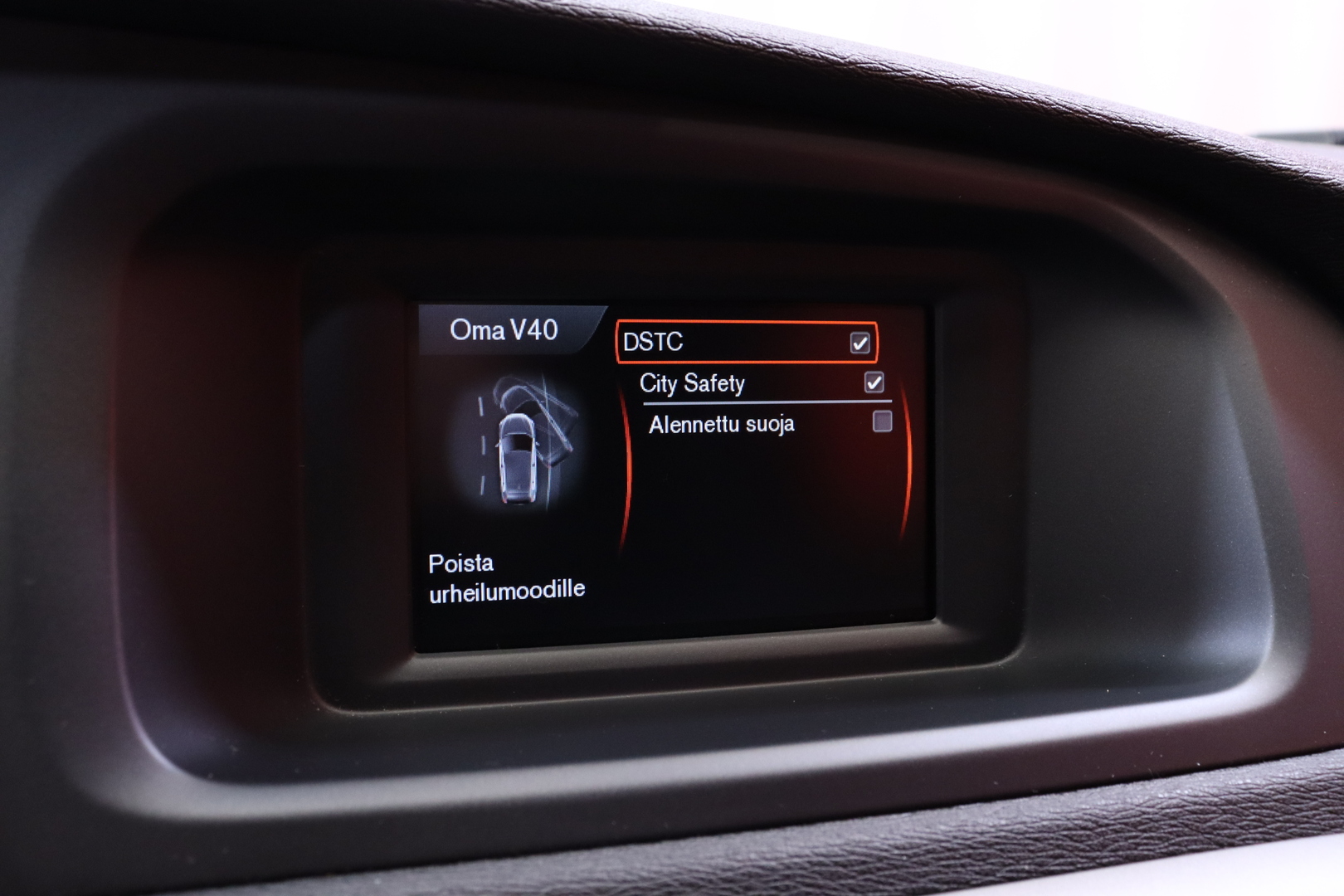 VOLVO V40 2014