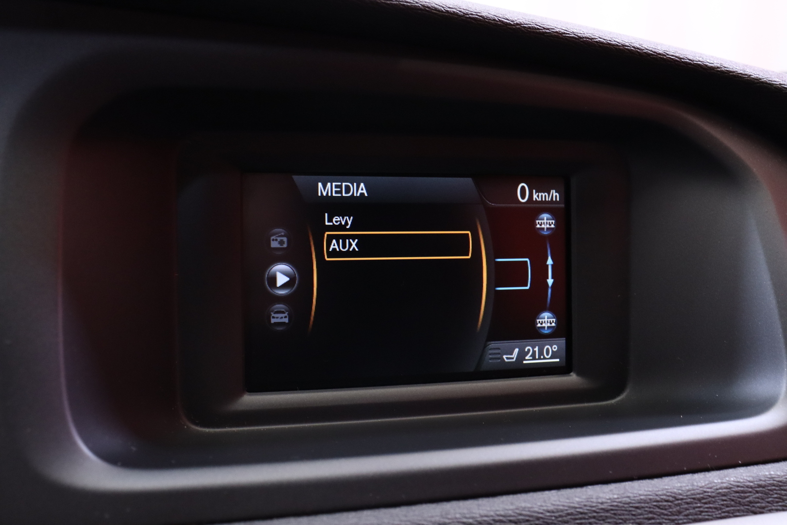 VOLVO V40 2014