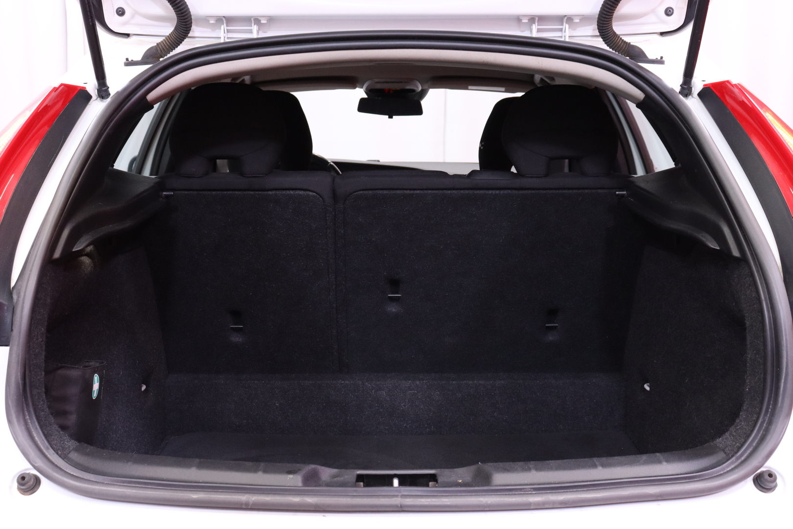 VOLVO V40 2014