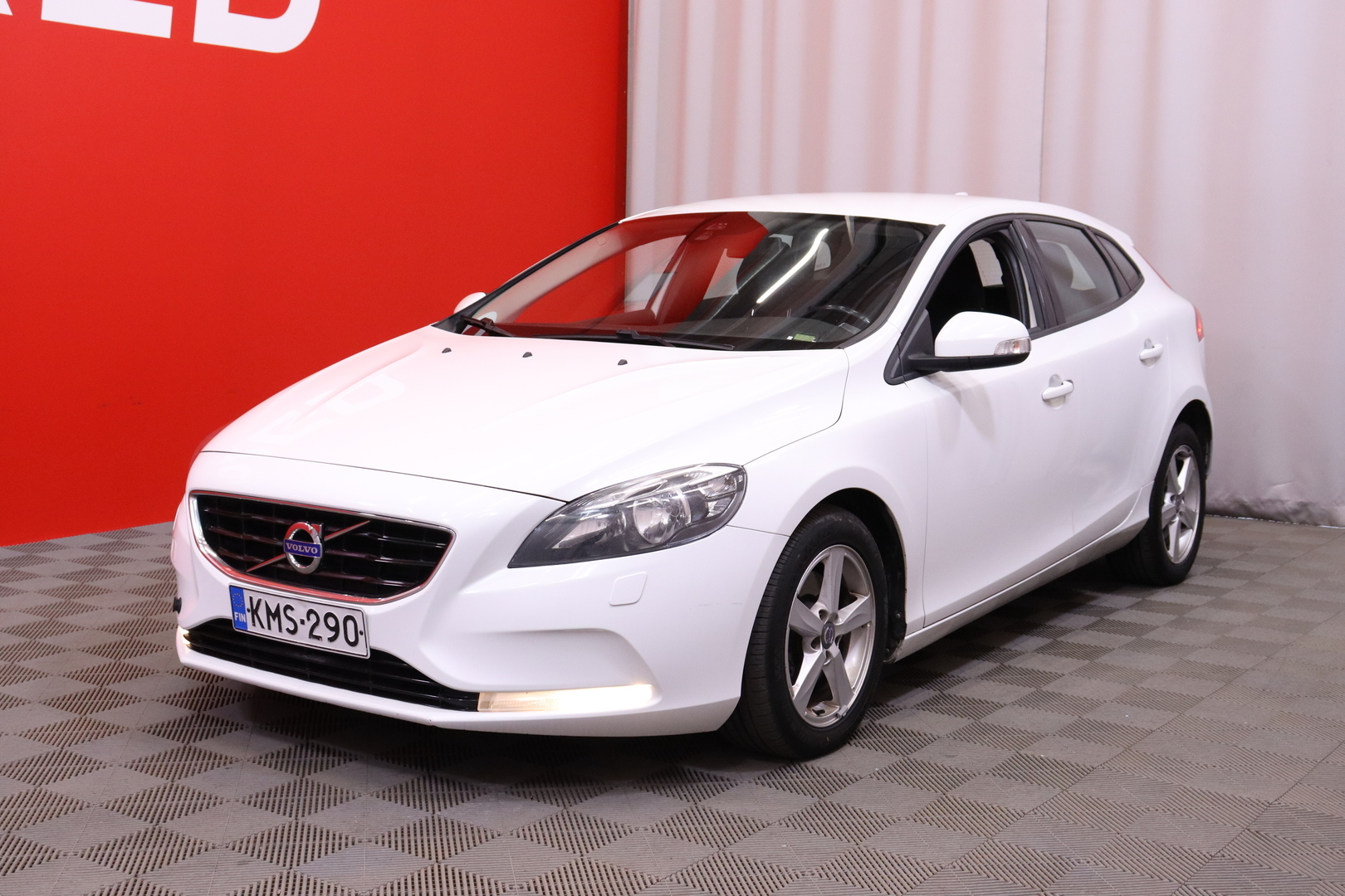 VOLVO V40 2014