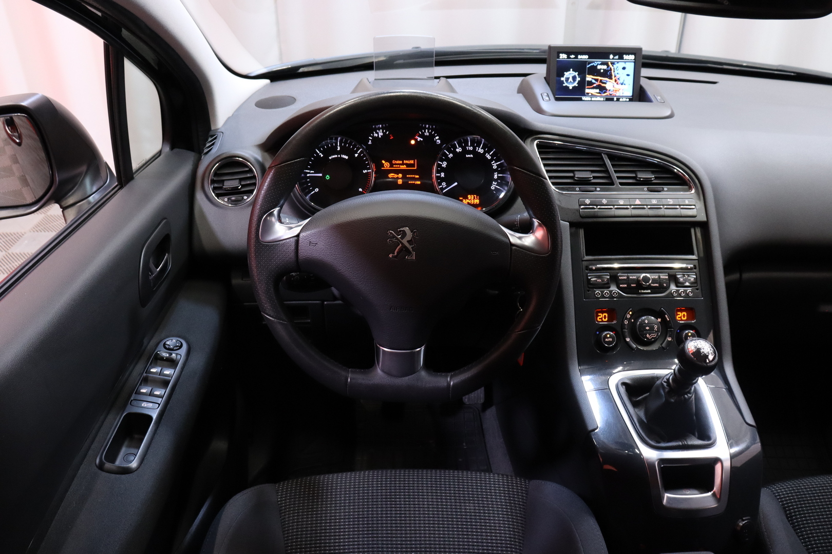 PEUGEOT 5008 2014