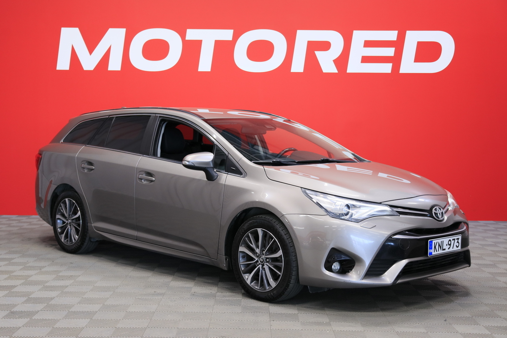 TOYOTA Avensis 2016