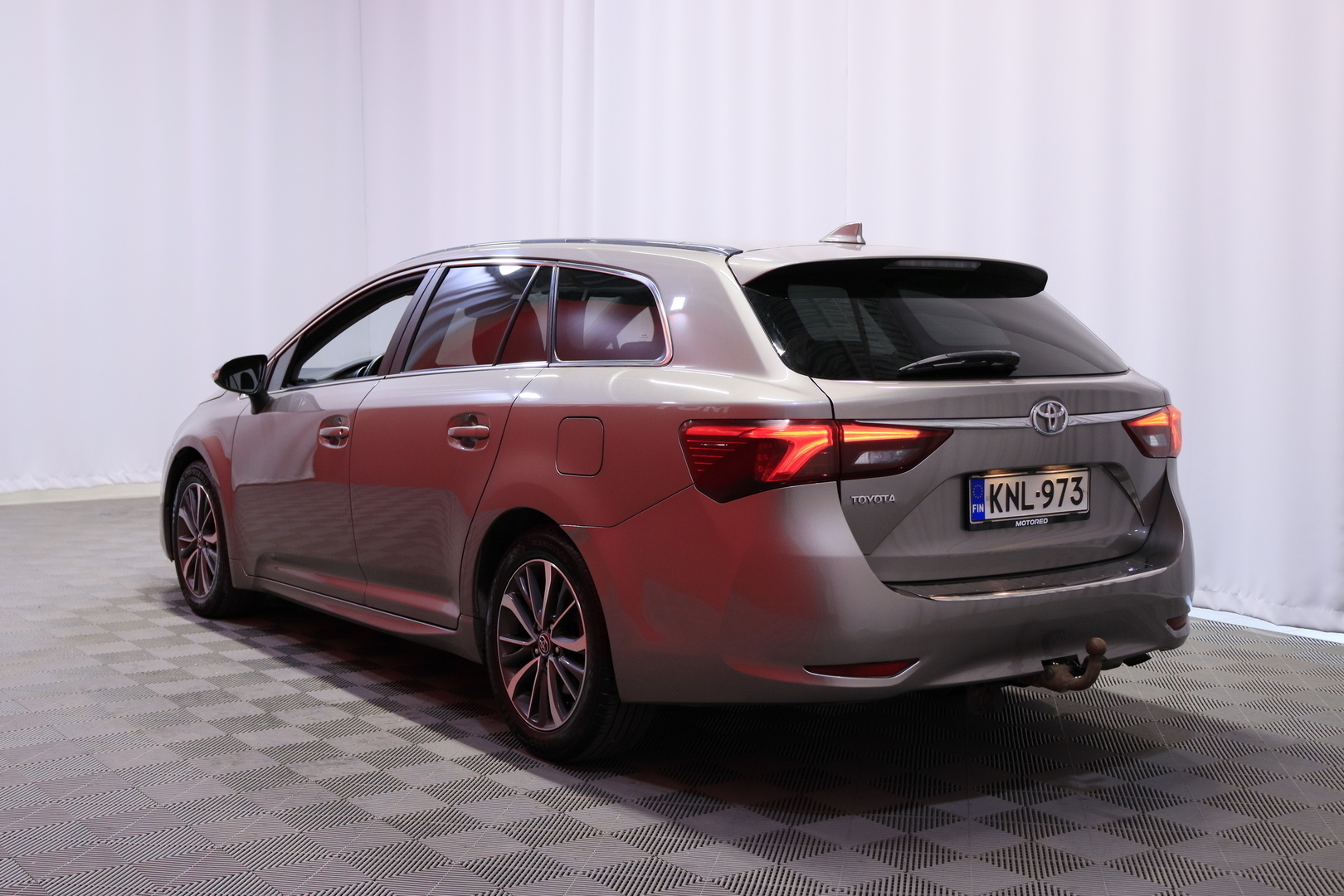 TOYOTA Avensis 2016