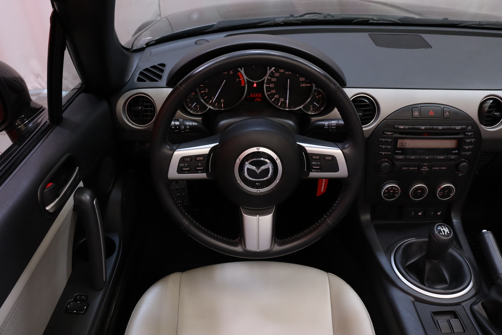 MAZDA MX-5 2011