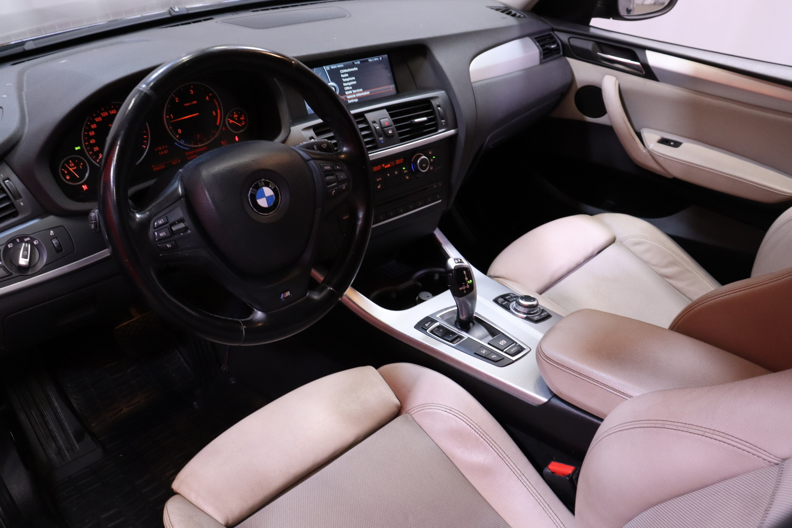 BMW X3 2011