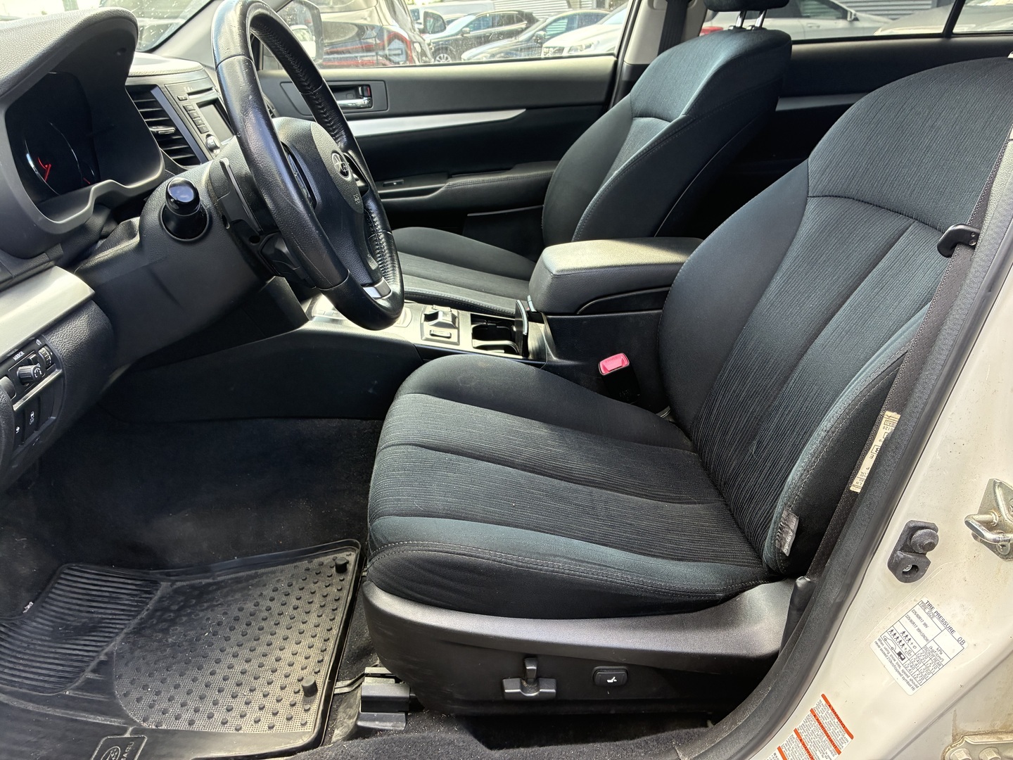 SUBARU Outback 2014