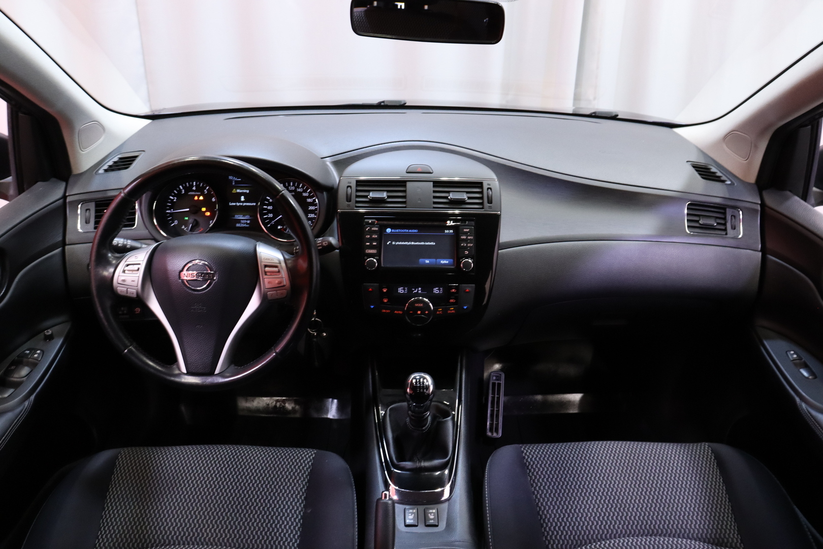 NISSAN Pulsar 2015