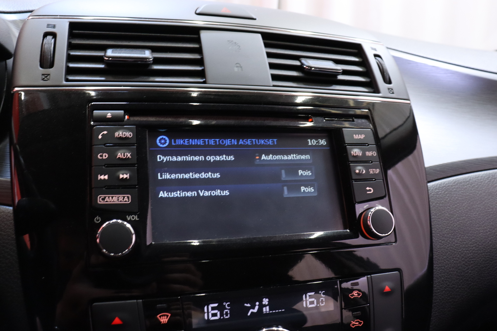 NISSAN Pulsar 2015