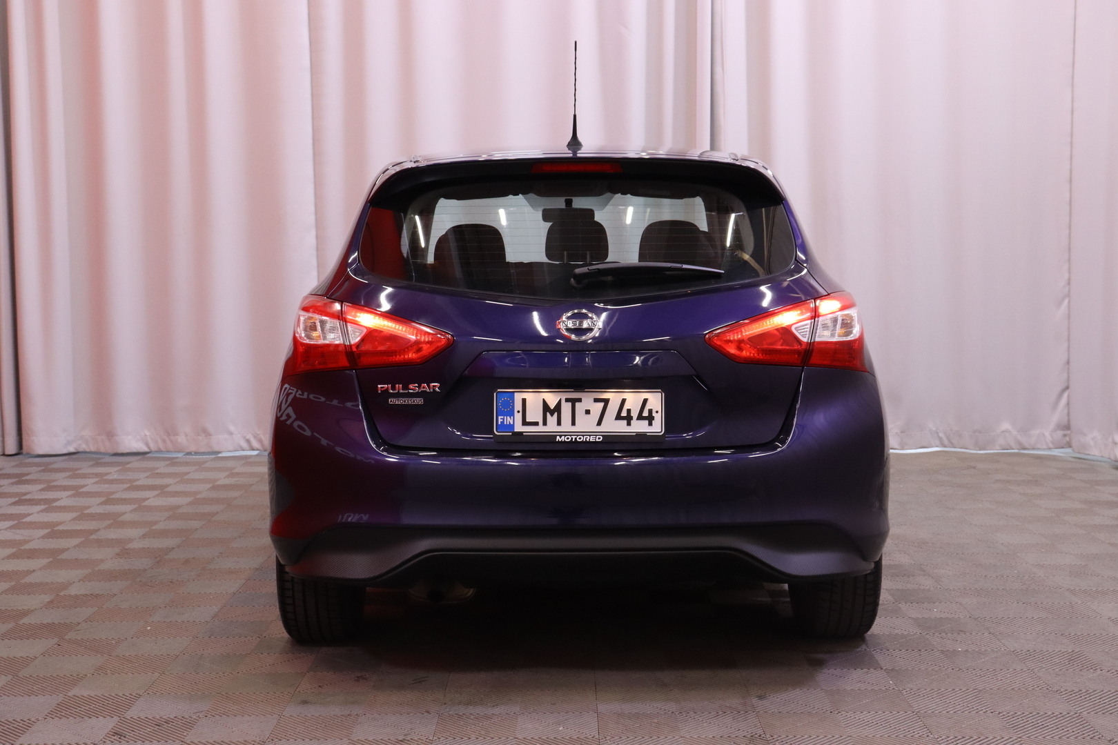 NISSAN Pulsar 2015