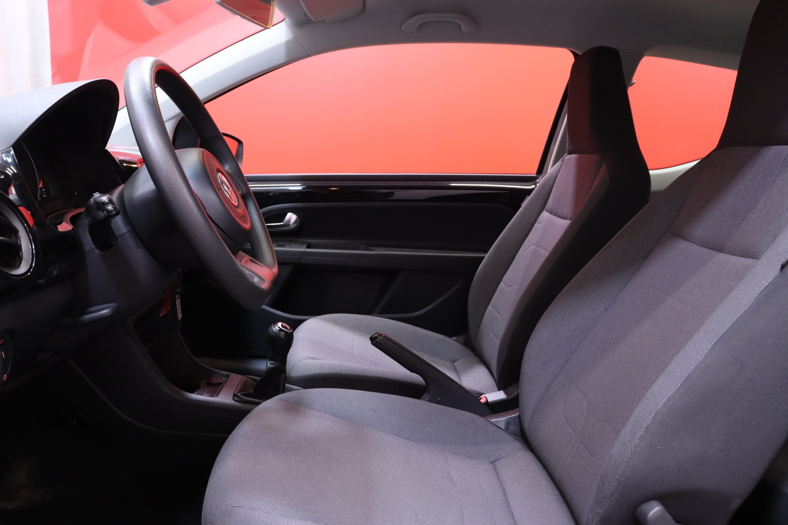 VOLKSWAGEN up! 2012