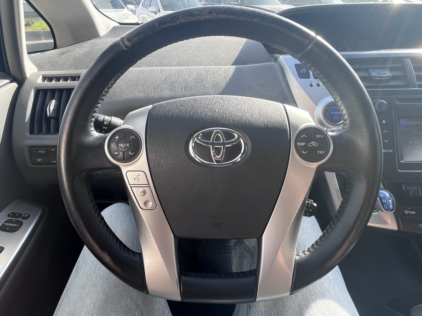 TOYOTA Prius+ 2014