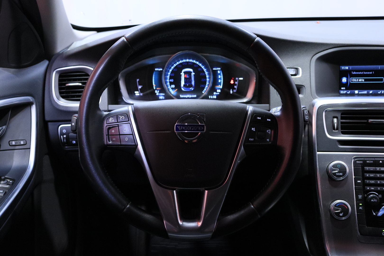 VOLVO V60 Cross Country 2016