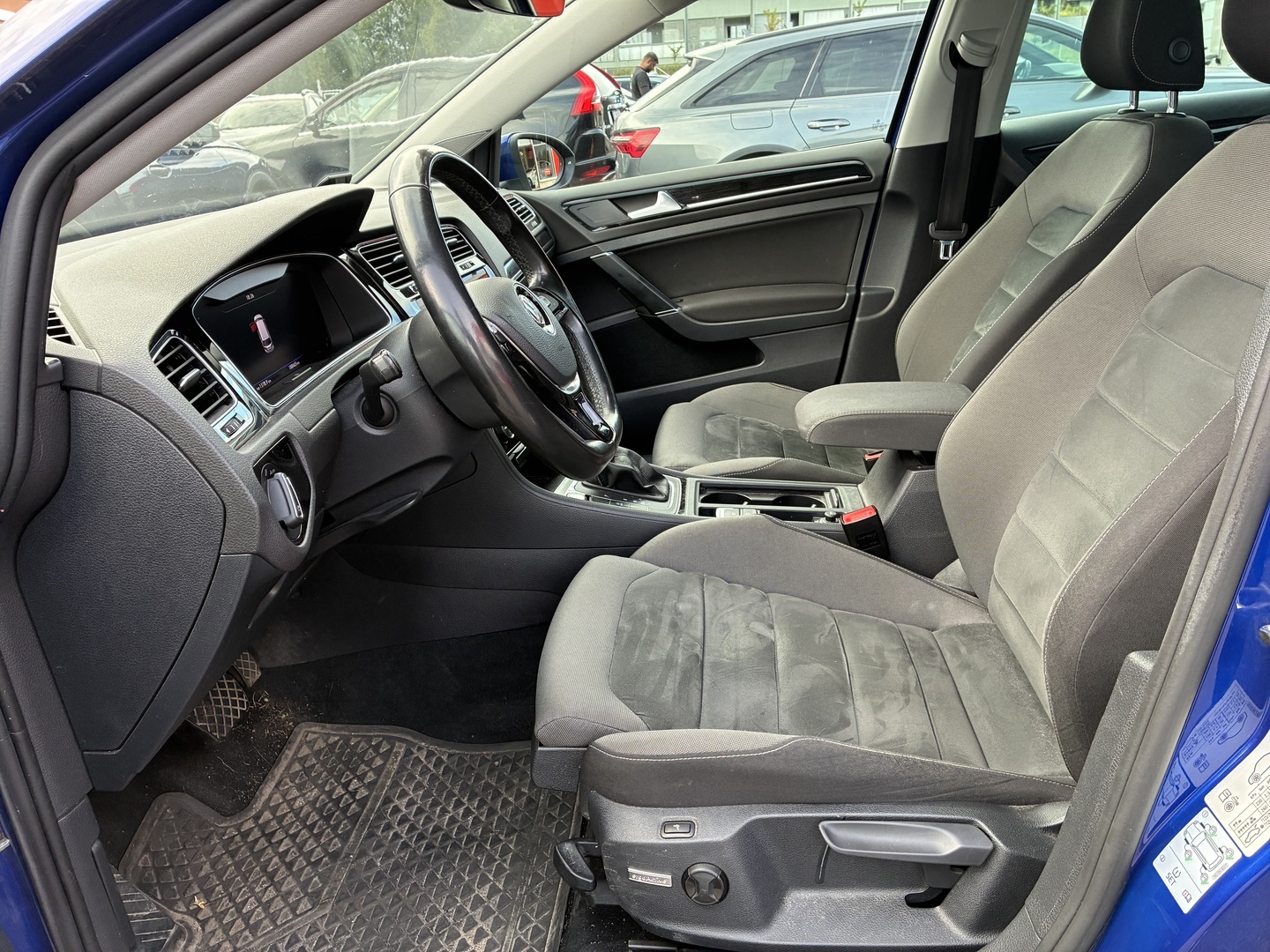 VOLKSWAGEN Golf 2018