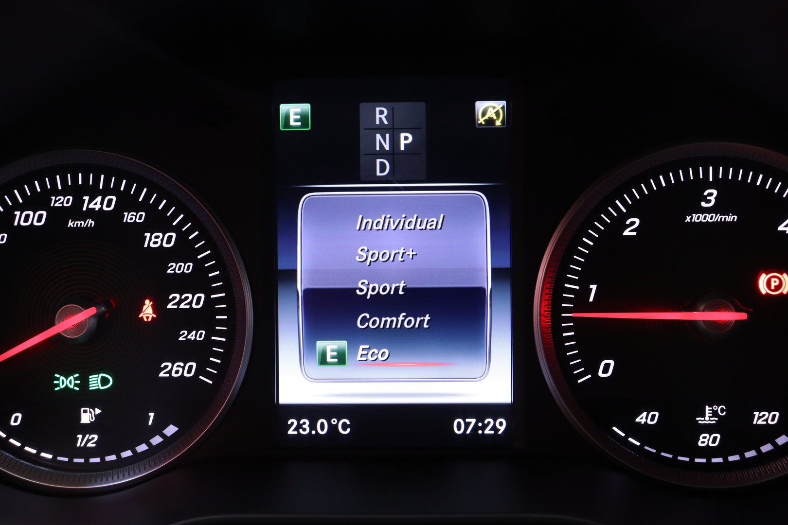 MERCEDES-BENZ C 2018