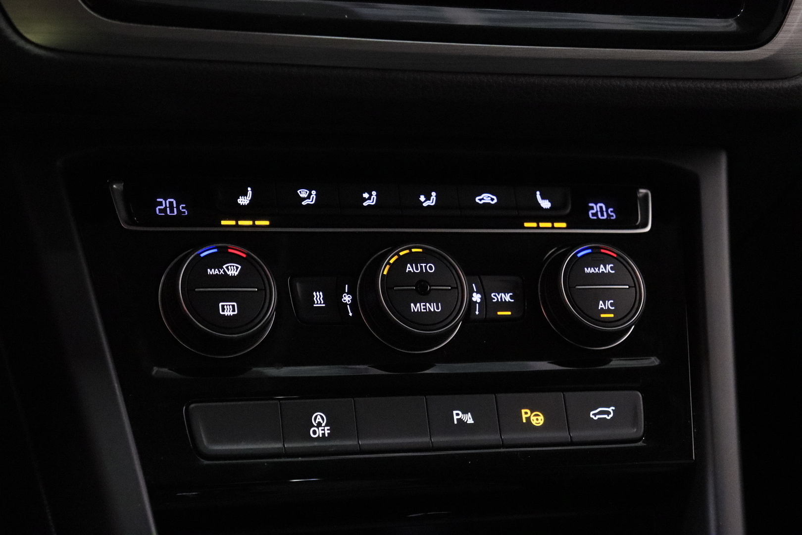 VOLKSWAGEN Touran 2018