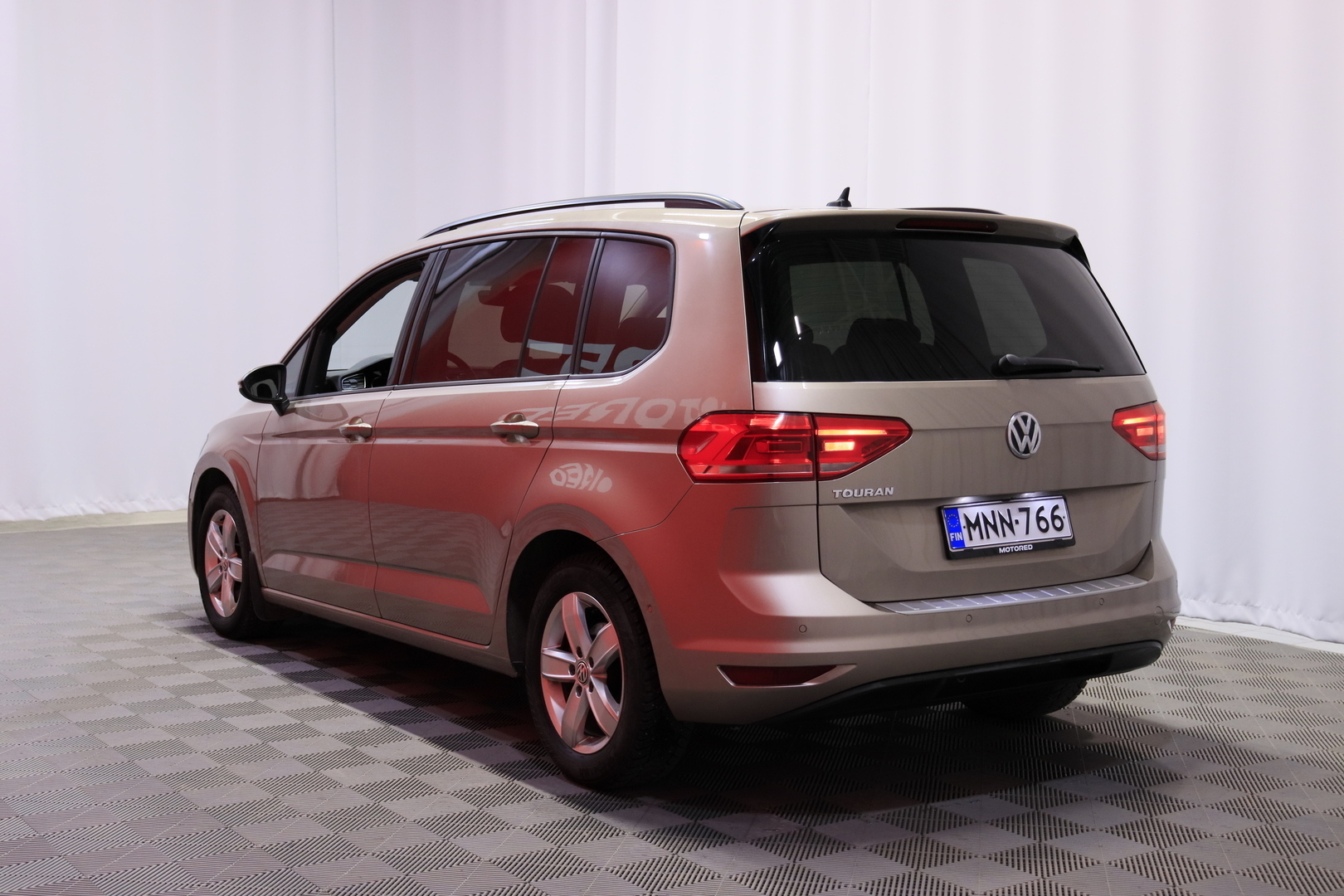 VOLKSWAGEN Touran 2018