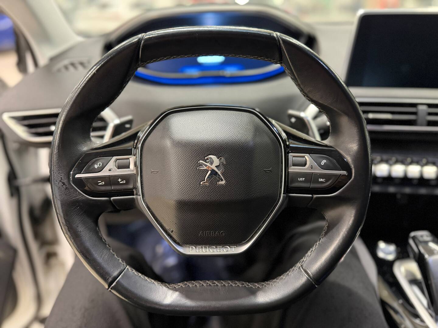 PEUGEOT 3008 2018