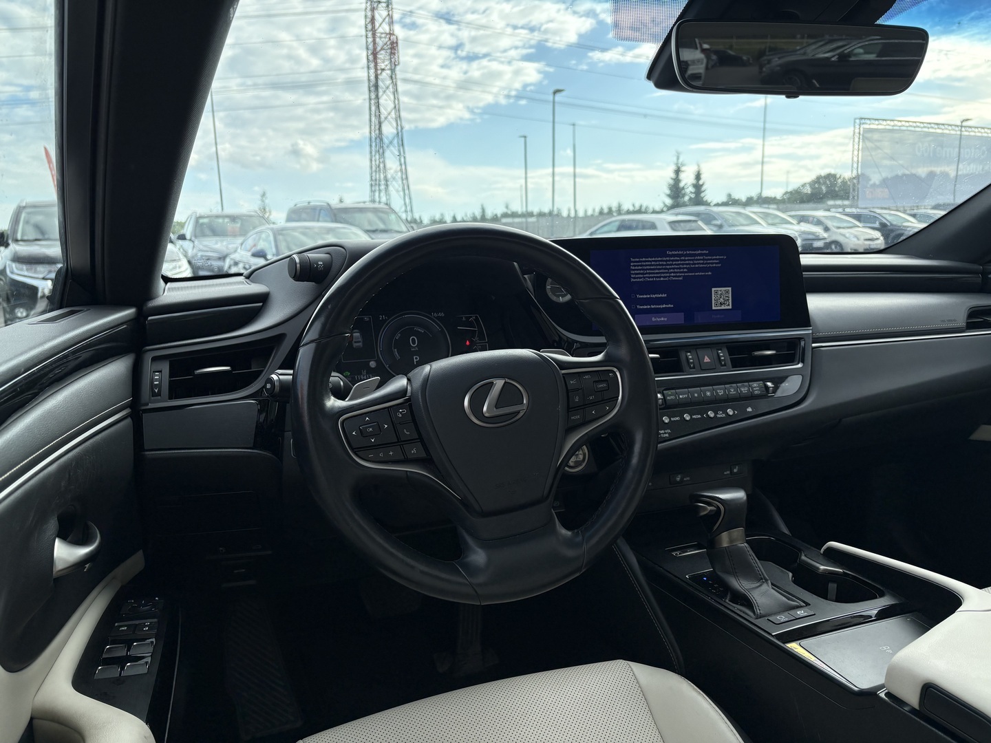 LEXUS ES 2023