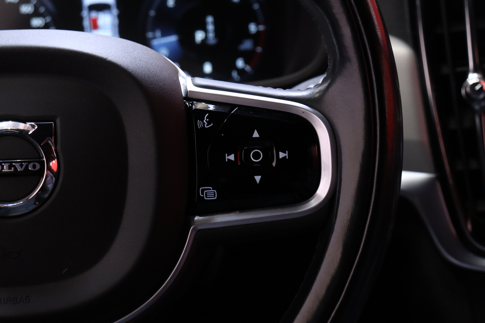 VOLVO V90 Cross Country 2021