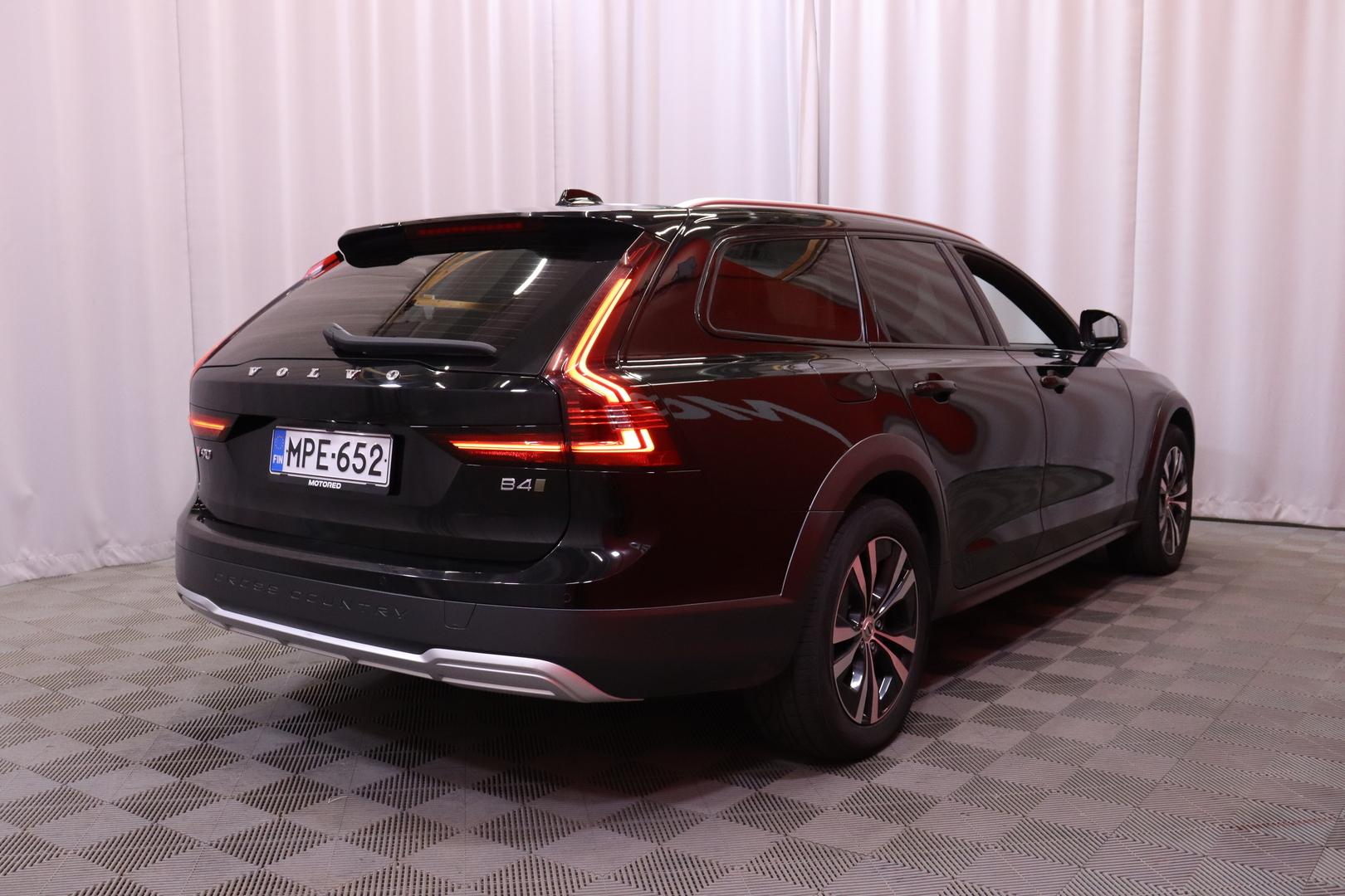 VOLVO V90 Cross Country 2021