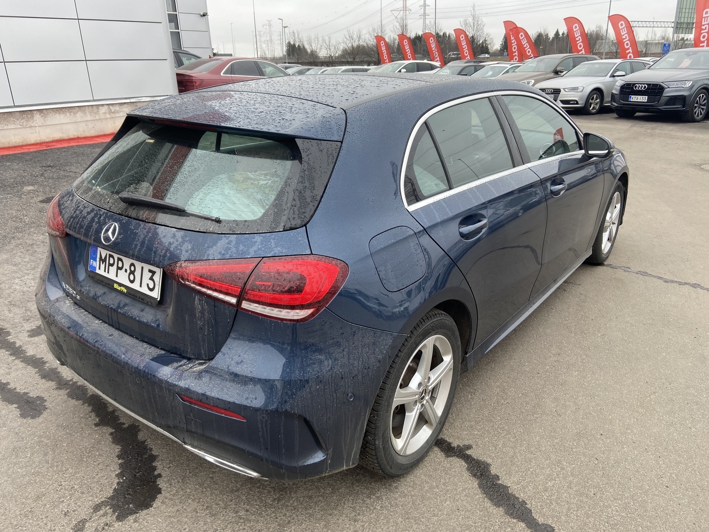 MERCEDES-BENZ A 2023