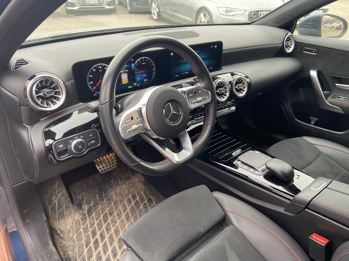 MERCEDES-BENZ A 2023