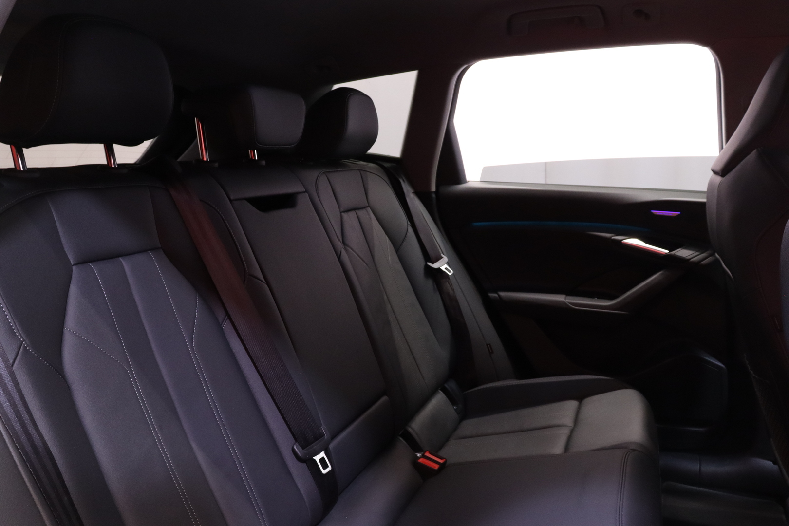 AUDI Q6 e-tron 2025