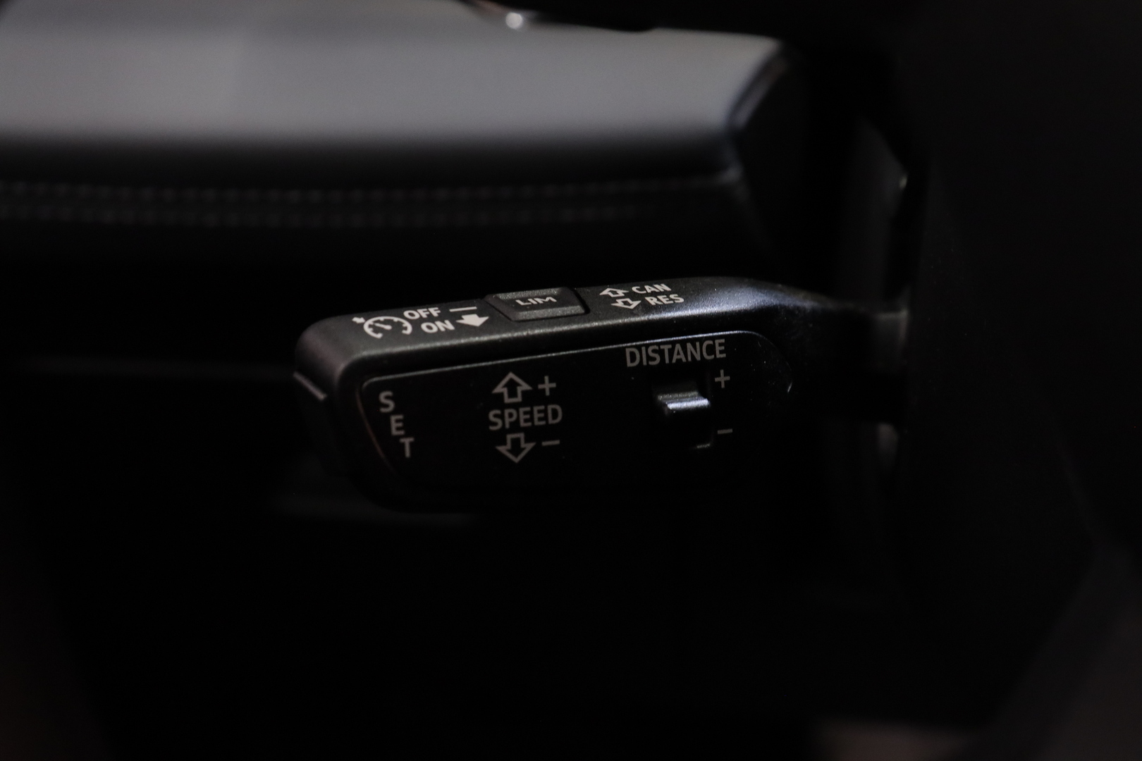 AUDI Q6 e-tron 2025