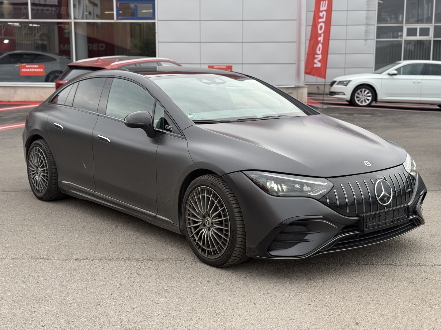 MERCEDES-BENZ EQE 2023