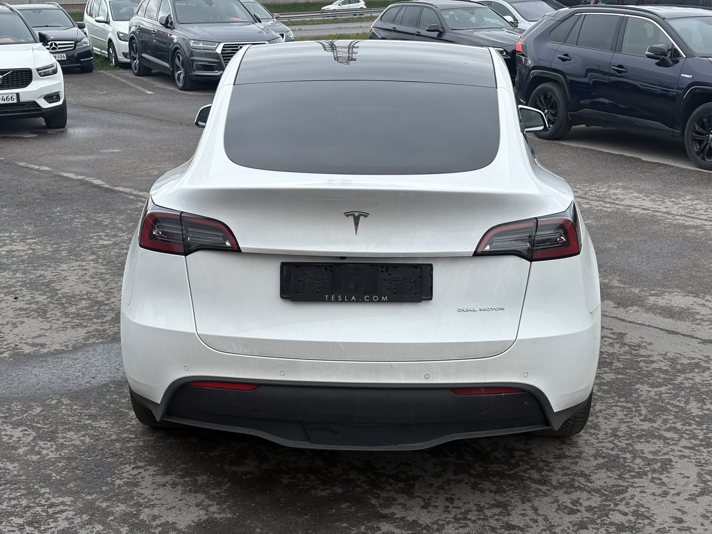 TESLA Model Y 2022