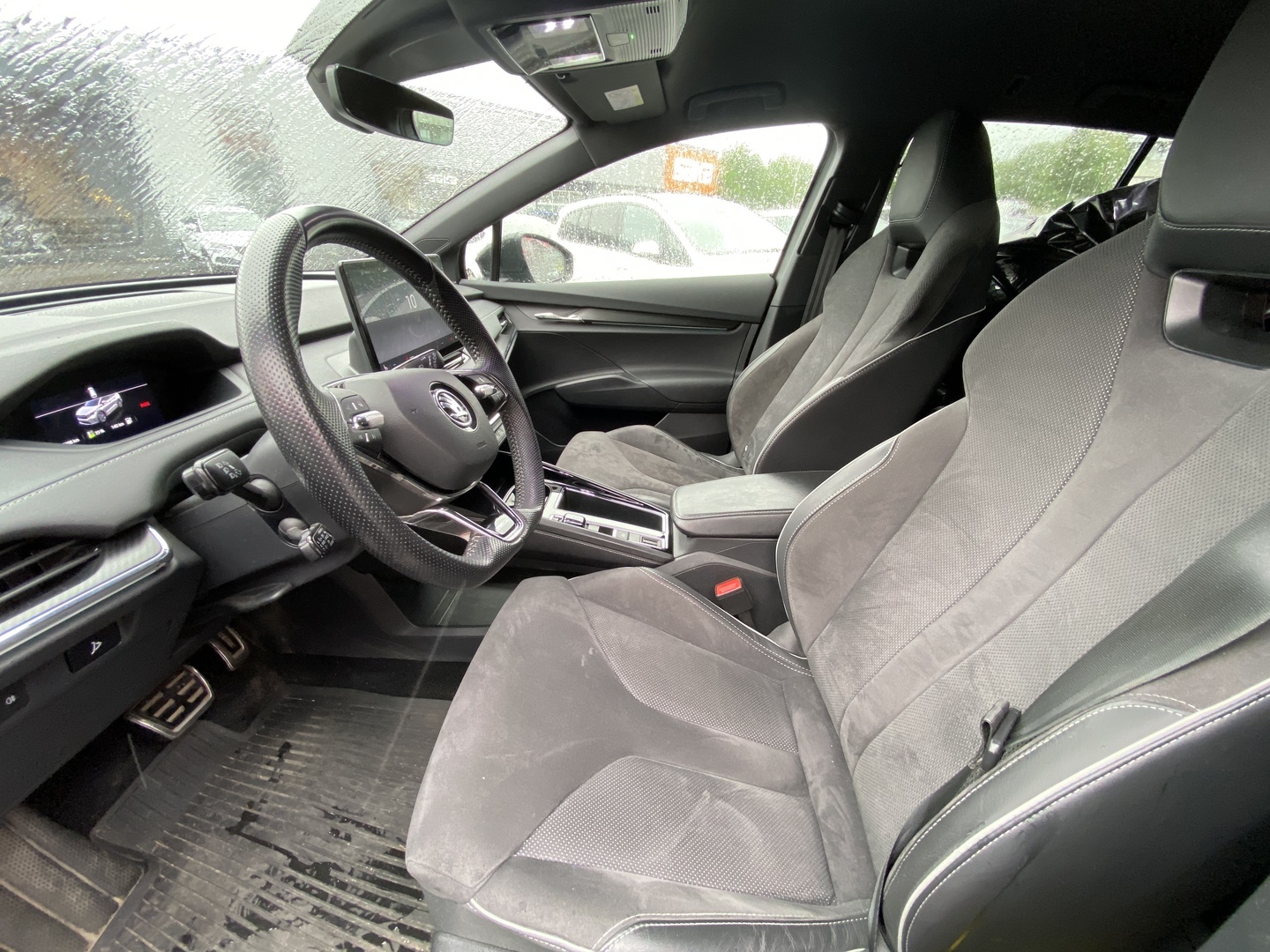 SKODA Enyaq 2023