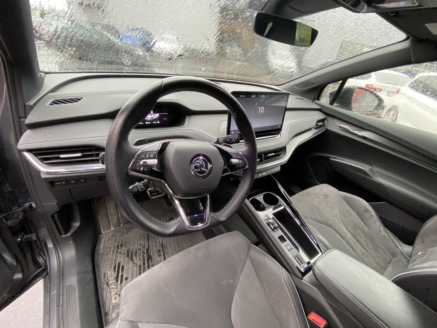 SKODA Enyaq 2023