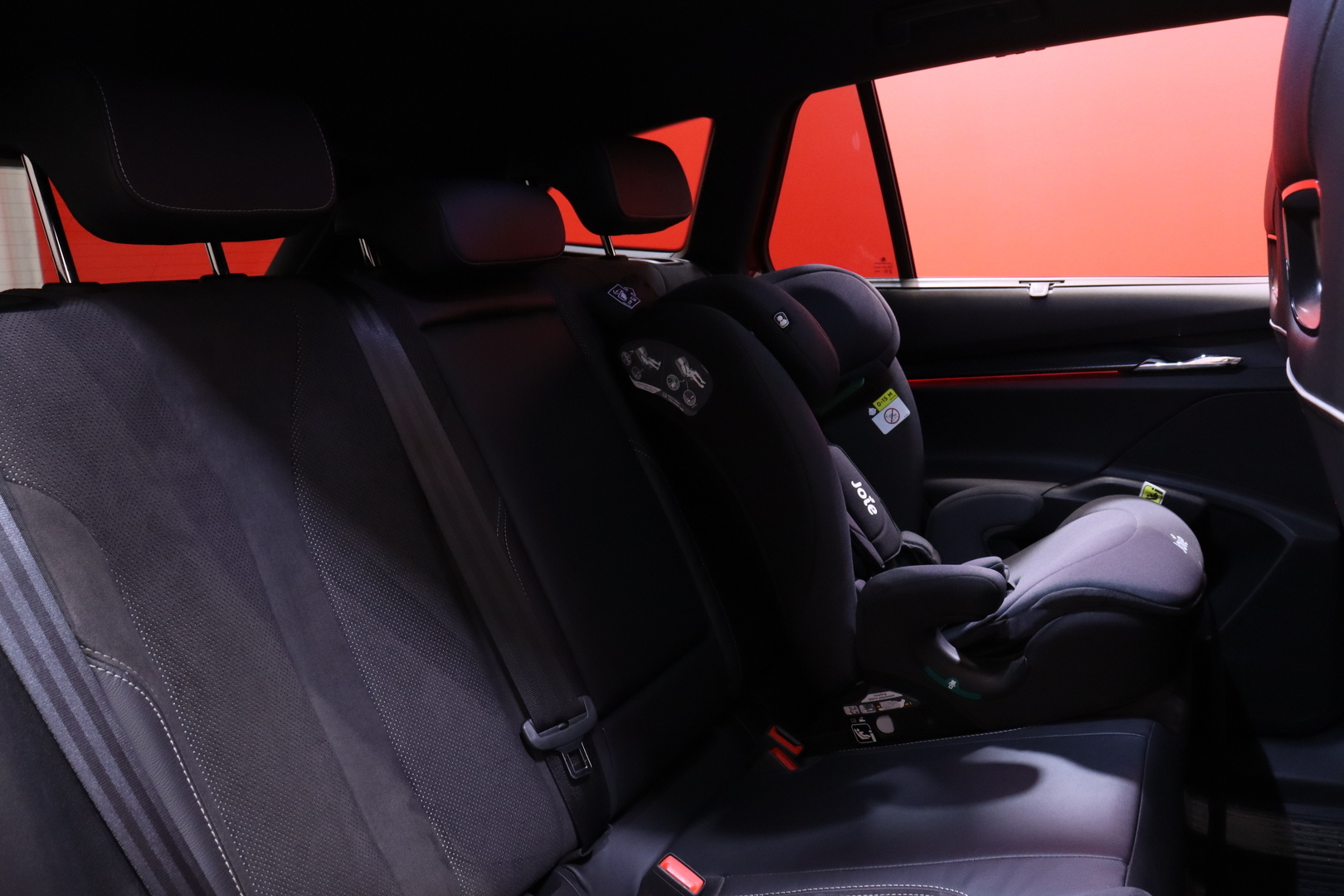 SKODA Enyaq 2023