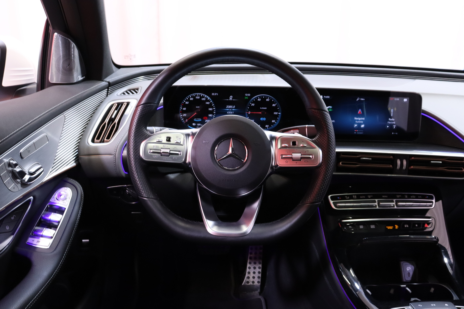MERCEDES-BENZ EQC 2022