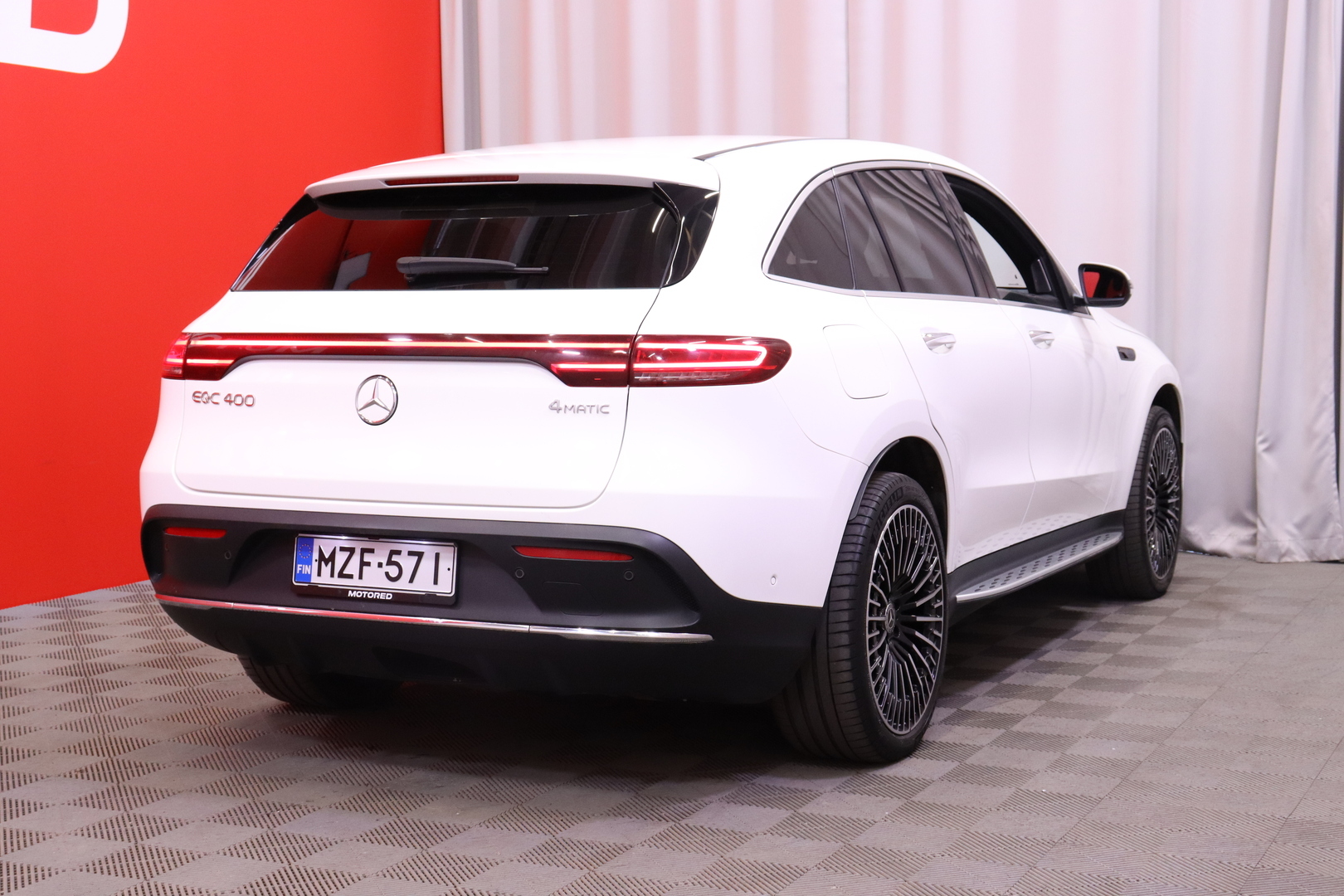 MERCEDES-BENZ EQC 2022